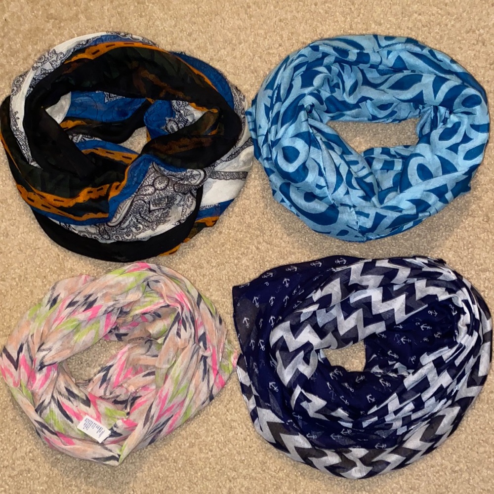 4 infinity scarves